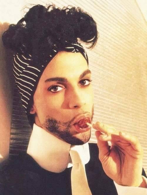 funkateerdev:Insatiable 💜🕊😍