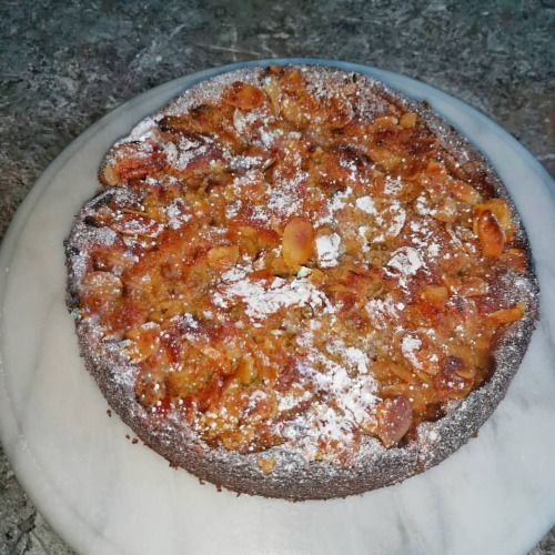 Baked a rhubarb and orange cake from a recipe I got from my sister in law Fern and it’s lovely