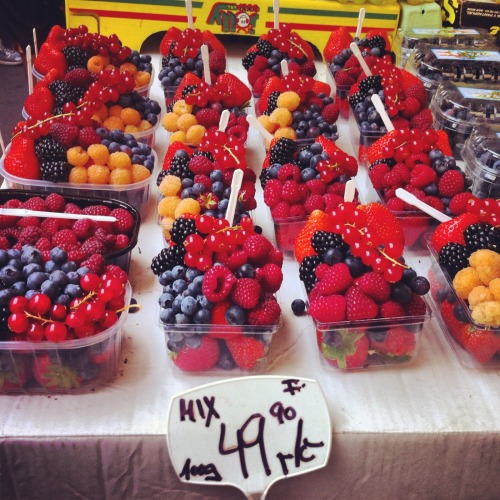 Mixed berries at the market off Mustek in Prague. © Natalie Fressell