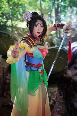 cosplayiscool:More @ http://cosplayiscool.tumblr.com