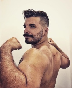 sweatyhairylickable:  http://sweatyhairylickable.tumblr.com for more hairy sweaty dudes! 