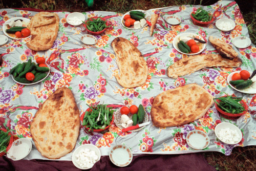 imransuleiman - Iranian women share lunch after planting...