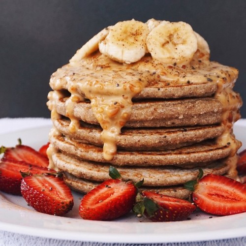tessbegg:  Buckwheat pancakes with chunky peanut butter sauce all vegan of course and this delish re