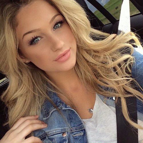 Porn Pics pretty-babez:  Pretty babe