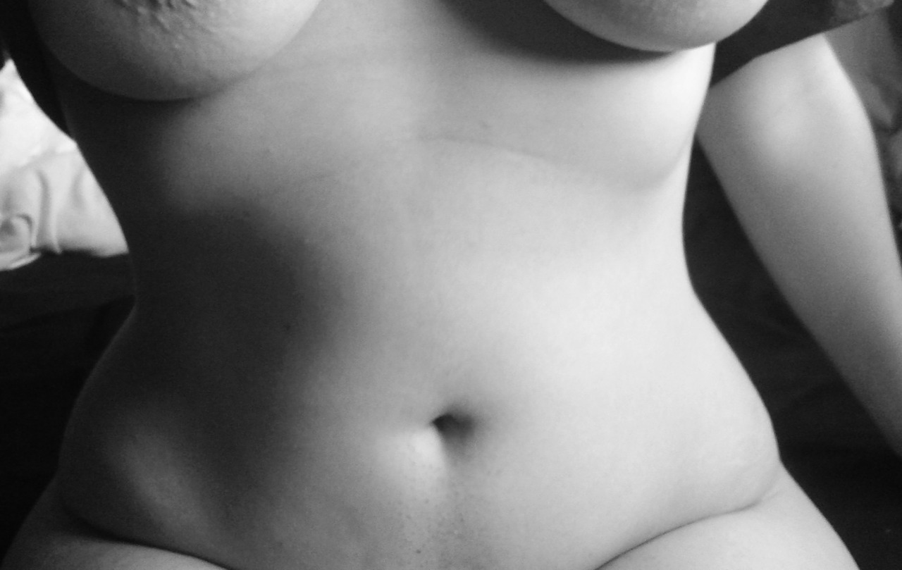 helloilikesushi:  say hello to the curves ii