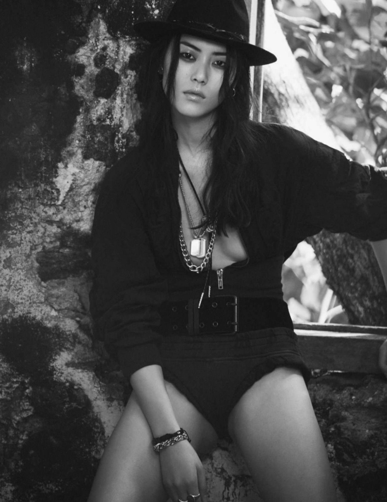 vogue-at-heart:  Liu Wen in “Sauvage” for Elle France, March 2016Photographed