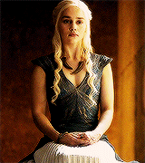 alayneestone-archive-deactivate:  Gif Meme - everythingpassesintime asked: Daenerys Targaryen + Dress Me Up 