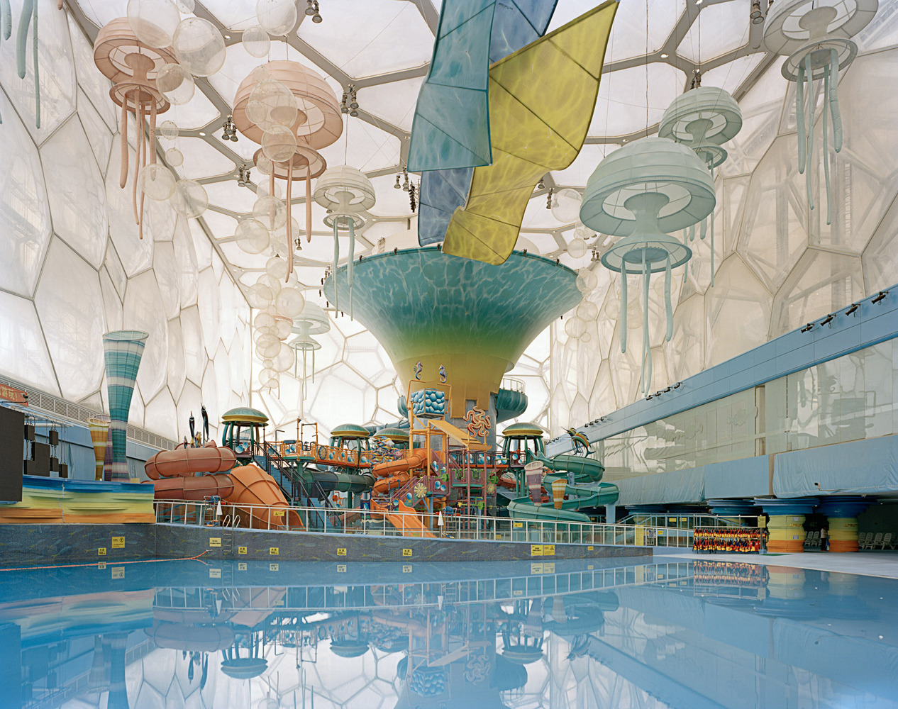 itscolossal:  Photographs of Empty and Abandoned Amusement Parks Explore China’s