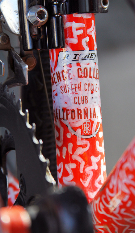 aces5050:  Dustin Klein of Cadence painted this Ritchey Swiss Cross (via Prolly)