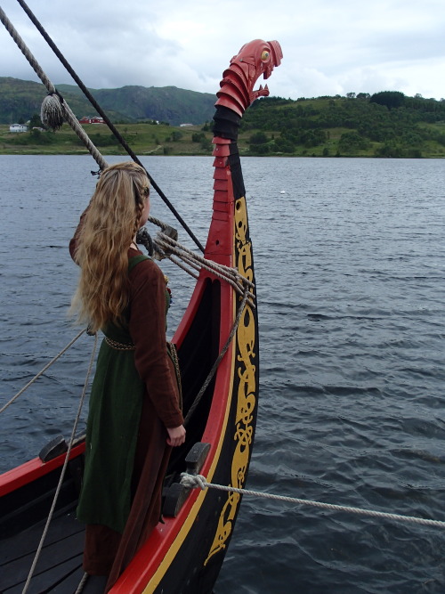 annethearcher:Longship