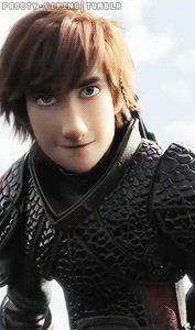 nefertsukia:frosty-viking:I’ve been making outfitsThe last one - he’s wearing a cape, like Stoick us