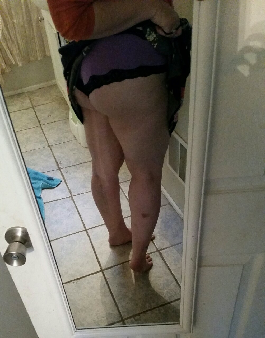 comicbookbabeuniverse:  Getting ready to go adulting and look at a house♡😘 