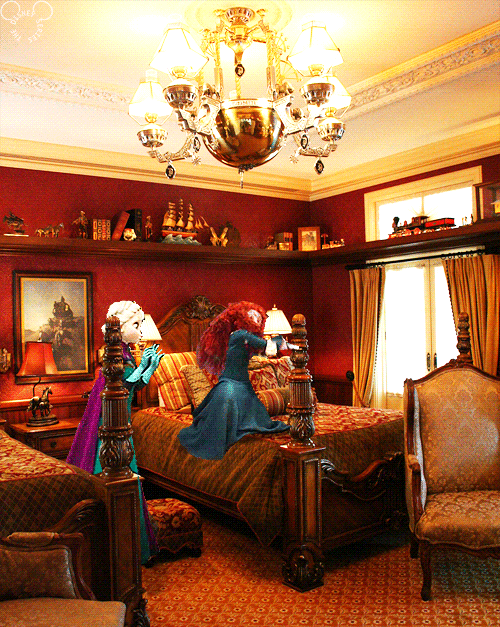 thedisneyseries:“Merida, calm down…”@ Disney Dream Suite for anonymous.