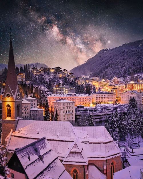 Eine herrliche Winternacht in Bad Gastein im Nationalpark Hohe Tauern ✨ © @reinhard_viehauser_photog