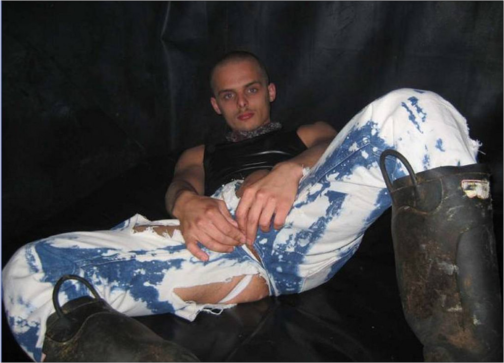 bosscody:  Fuckn gr8 cunt access …   Follow me BOSS Cody for more fuckn hot shite