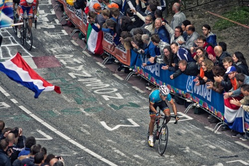 Phillipe Gilbert attacks on the Cauberg.