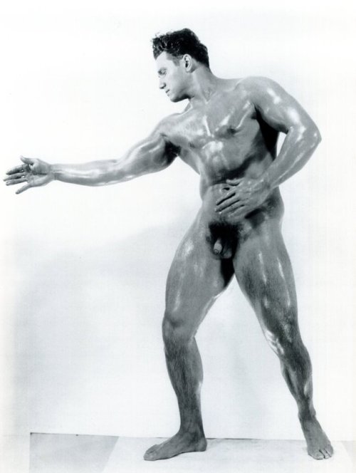 vintagemusclemen:This photo of Al Urban model Louis Abele should tick several fetish boxes for some 