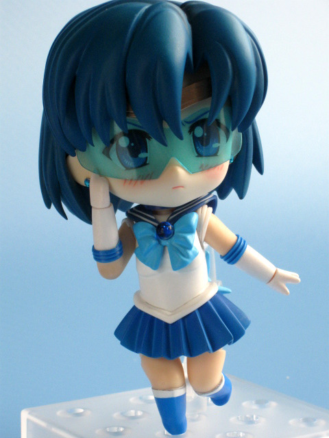 Custom Sailor Mercury Nendoroid I don’t know why I just find it now ಠ_ಠ Really good!!!!