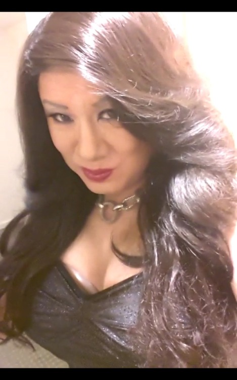 asiancdjanine: Soon I must stop pissing around! Can we just stay home tonight?