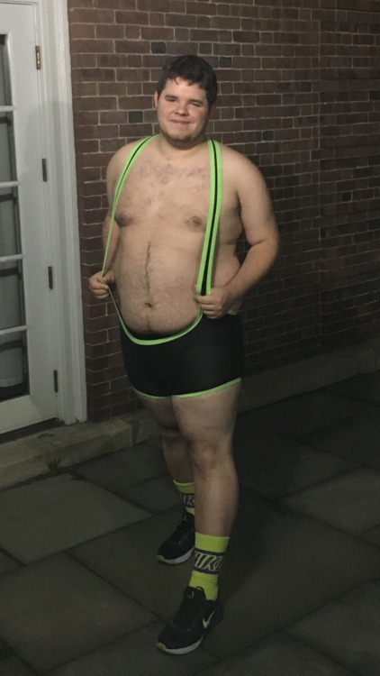 firespinningpanda:  My outfit for rocky horror. Ignoring my face, I really like how I look x3 