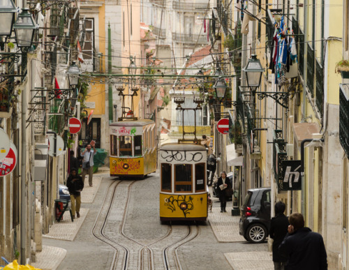 breathtakingdestinations:  Lisbon - Portugal (by Net Circlion) 