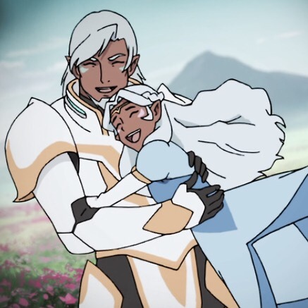 isamukuro:alfor + holding his daughter allura