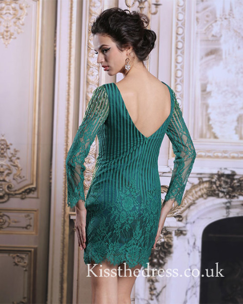 mother of the bride dress, green color, lace element, V-neck and V-beck design, full of elegance. Re