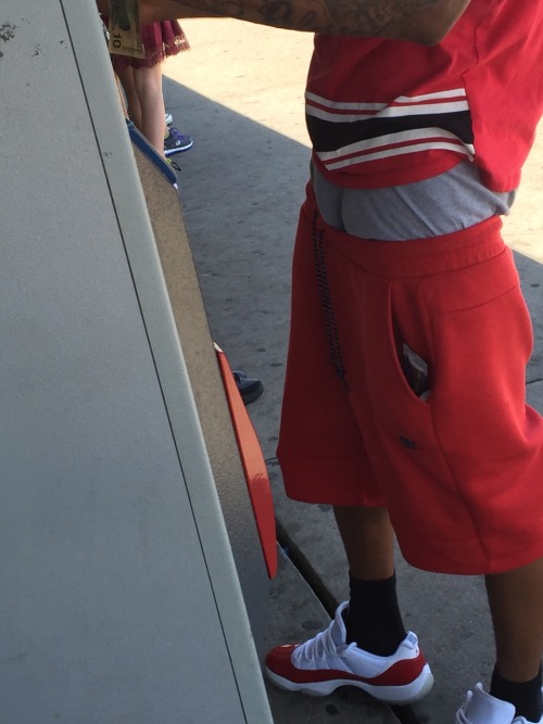 tttbiirdz: Hot boy saggin at the train station. ≫ NEW YORK ≪