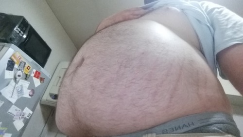 the-shy-fa:  0nigum0: the-shy-fa:  Someone is a very overheated fatty. Must be wearing too many clothes for this weather…  You need some milkshakes. Careful though, I’ve heard they can bring boys to the yard.  You’re looking great Shy! Keep up the