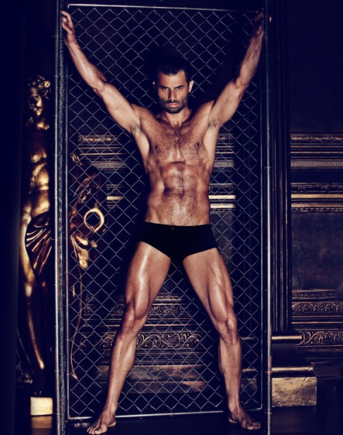 malebodyperfection:  Raul Popa