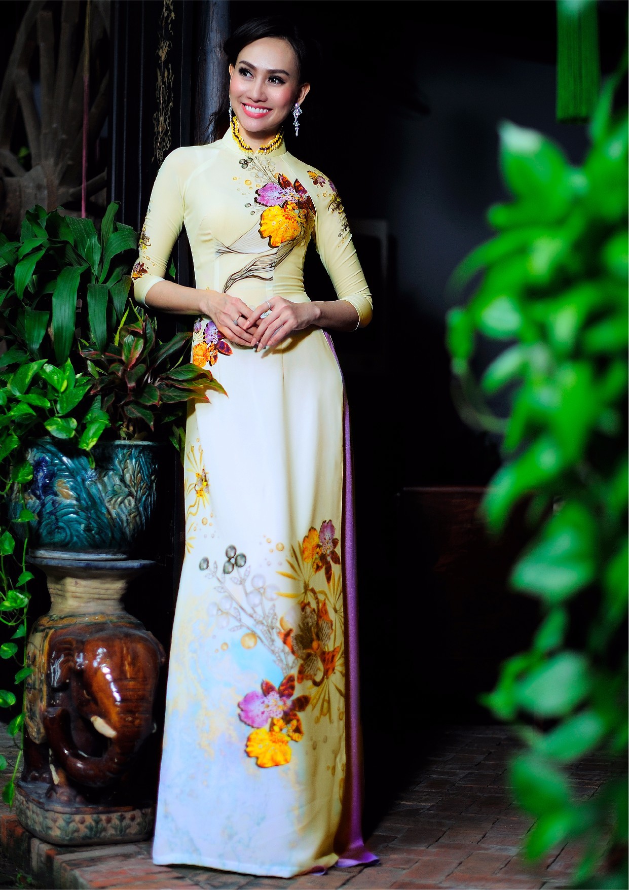 Sartorial Adventure Vietnamese Ao Dai By Thai Tuan