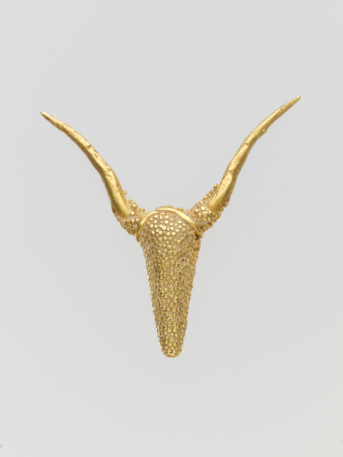 theancientwayoflife:~ Gold pendant with granulated ornament.Period: Late Bronze AgeDate: ca. 1400–10