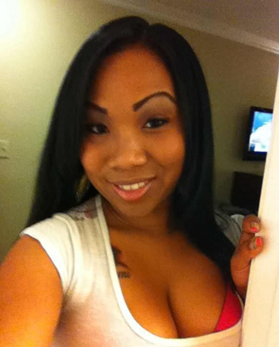 astoldbyclitliquor:  Sexy Blasian