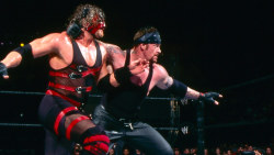 fishbulbsuplex:  The Undertaker vs. Kane