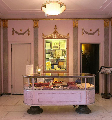  Max Factor Collection in Los Angeles (via) 