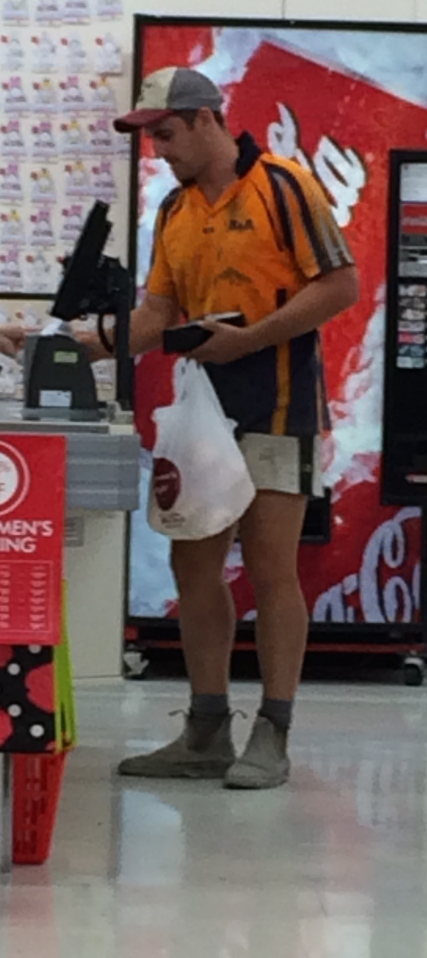 rob1965:  tradiesforever:  austrade69:  dildosdelux:  Oh yeah!  Fuck yeah  Scuffed
