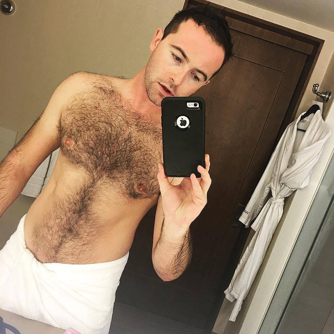 sweatyhairylickable:    http://sweatyhairylickable.tumblr.com for more hairy sweaty