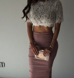 laceyfashionista: Lace Cropped TopBodycon