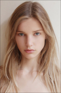 viloux:  Astrid Baarsma @ Next Models 
