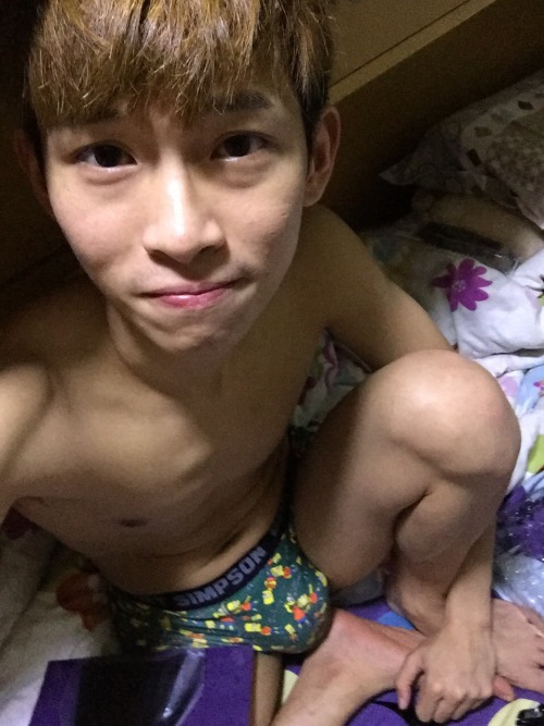 speedo1123: lunemo: hongkonghehecam: hongkonghehecam: HKBOY- Teo Chan有男朋友仲要約人搞野 大家咁想睇 share出尼喇！ #h