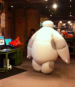 evergreenring:  Baymax stepping out to charge