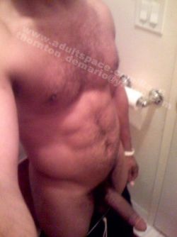 lamarworld:  Singer Raz B. from B2K dick pics