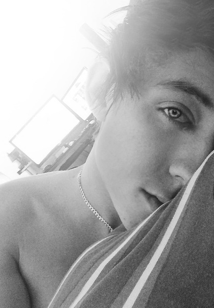 misturned:  Hey there I’m John, Tumblr user misturned. My dash is dead so I’m checking out all new followers and there’s a chance I’ll follow you back ;) 
