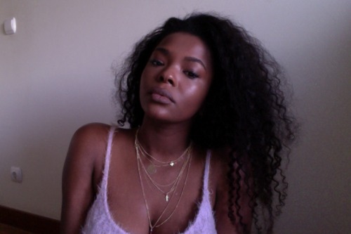 forcoloredgirlswhodgaf:angolanbae:Blackout p.2Hi hello…