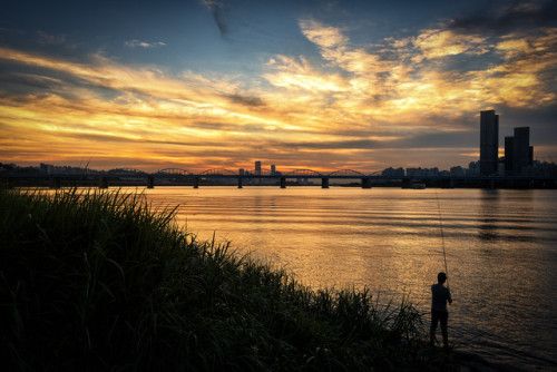 Fishing at sunset, Seoraeseom Island, Banpo Hangang Park.