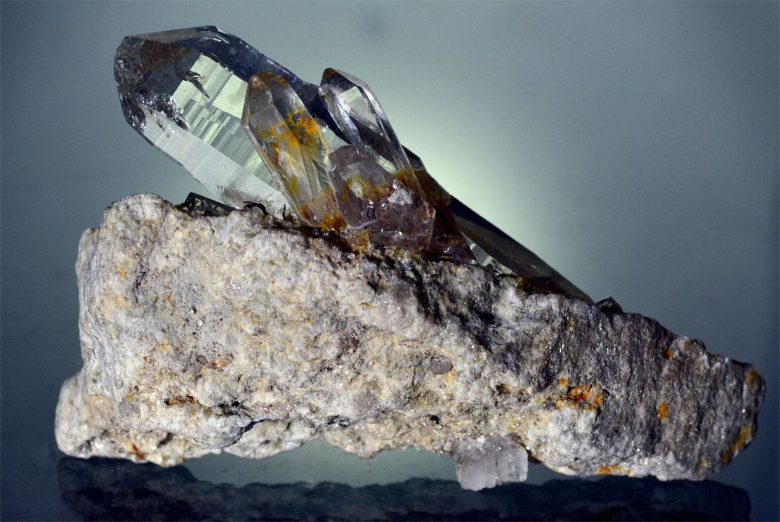 hematitehearts: Quartz with clay inclusions Locality: Kharan, Baluchistan, Pakistan
