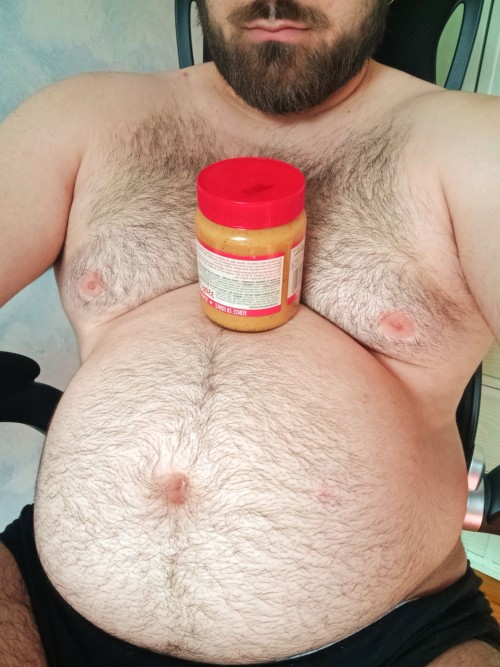 I'm Obsessed With Peanut Butter... I Would Literally Shove The Entire Jar In My Mouth