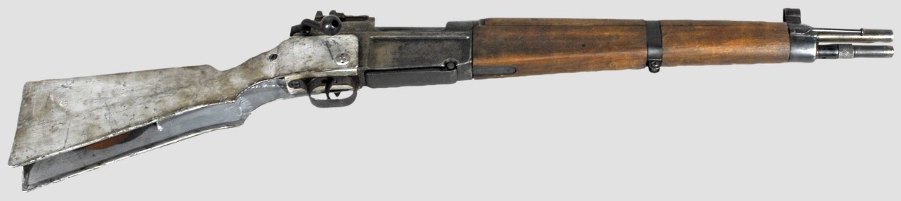 cerebralzero:  mdwaxx:  MAS 36 C.R. 39 folding stock paratrooper rifle.  that is