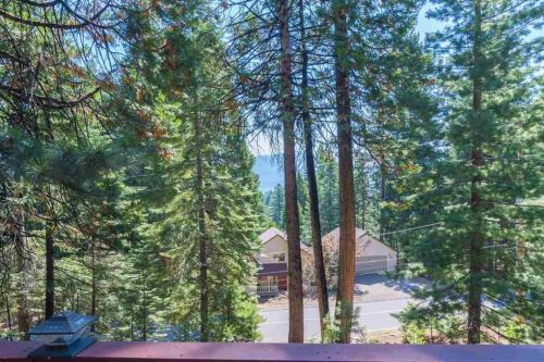 househunting:  跸,000/3 br/1500 sq ftLake Almanor, CAbuilt in 1966