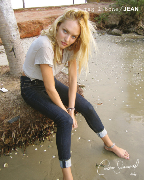 groovylips:  miel-doux:  candice!   ask me to follow u